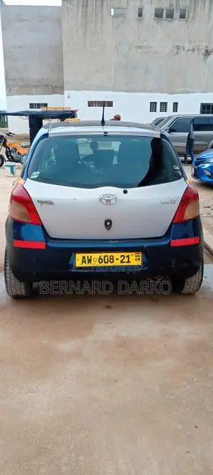 Toyota Yaris 2010 Blue