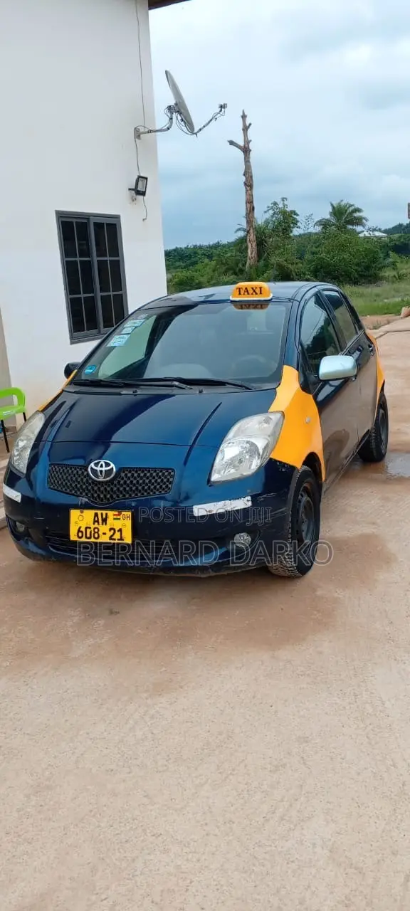 Toyota Yaris 2010 Blue