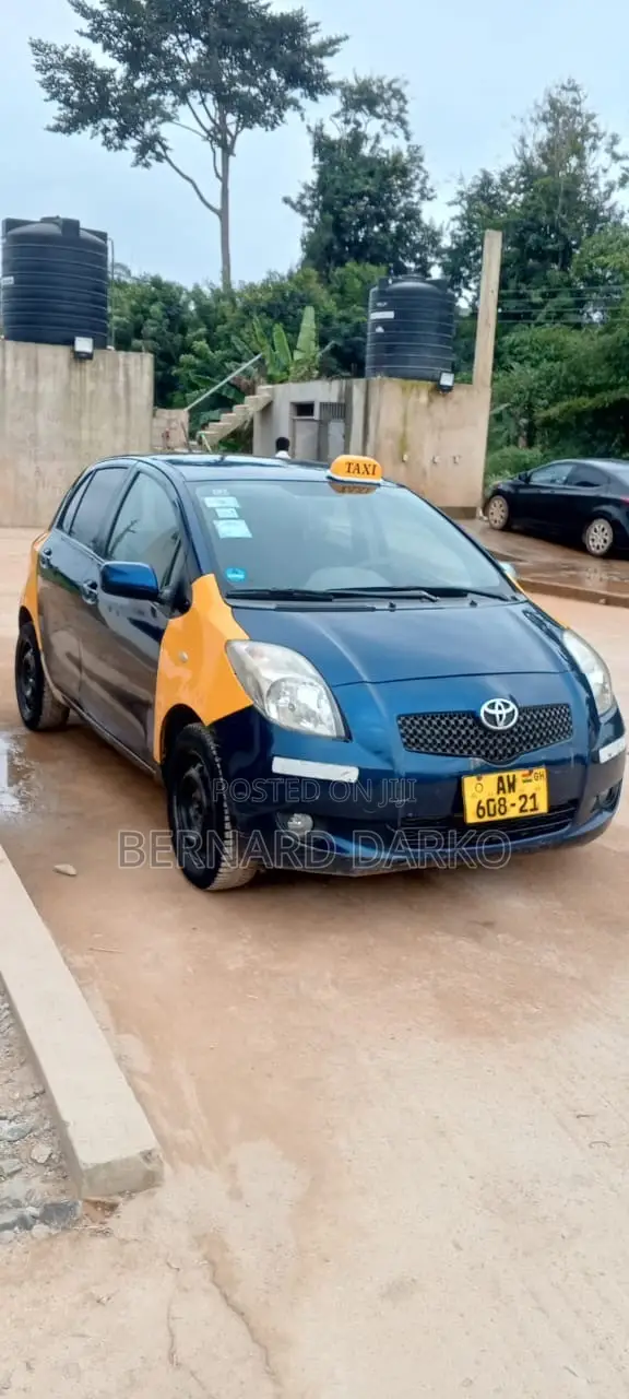 Toyota Yaris 2010 Blue