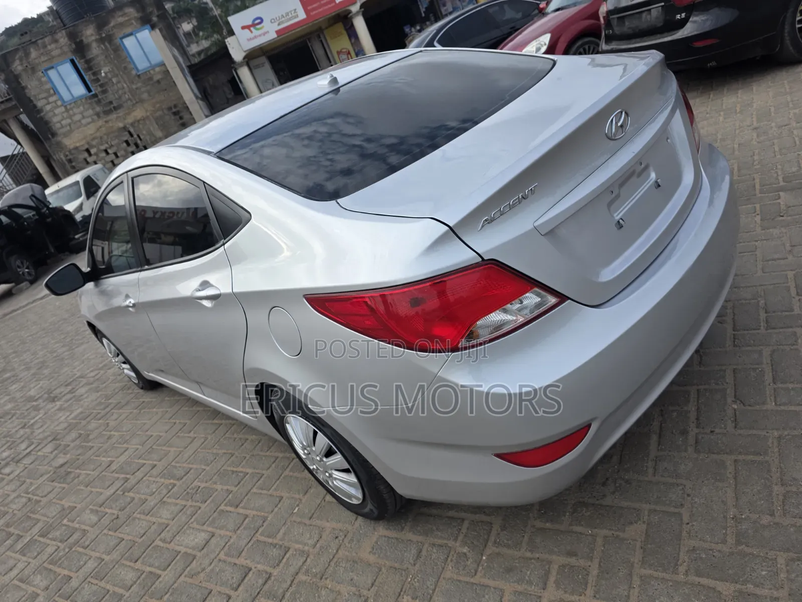 Hyundai Accent SE Sedan 2017 Silver