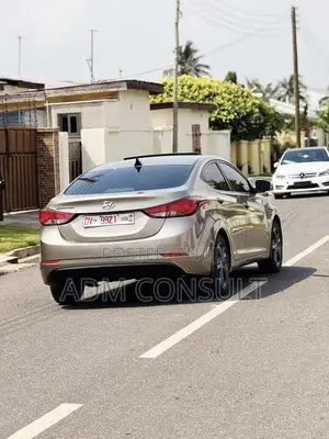 Hyundai Elantra 2014 Gold