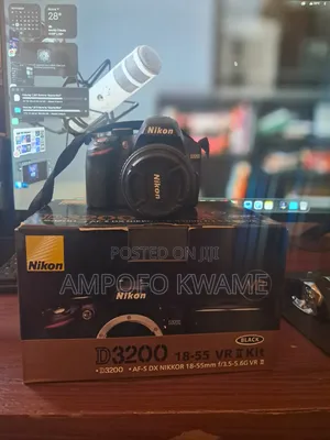 Nikon D3200 VR DSLR Camera With 18-55mm Lens Almost New