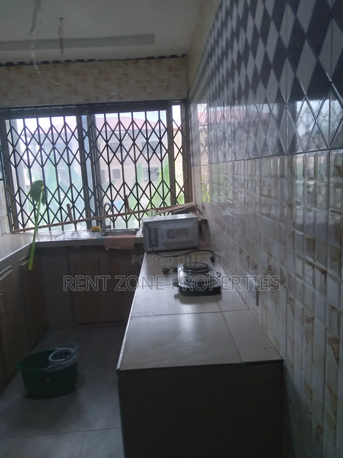 2bdrm Apartment in Sowutwuom for rent