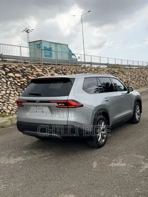 Toyota Grand Highlander Limited FWD 2024 Silver