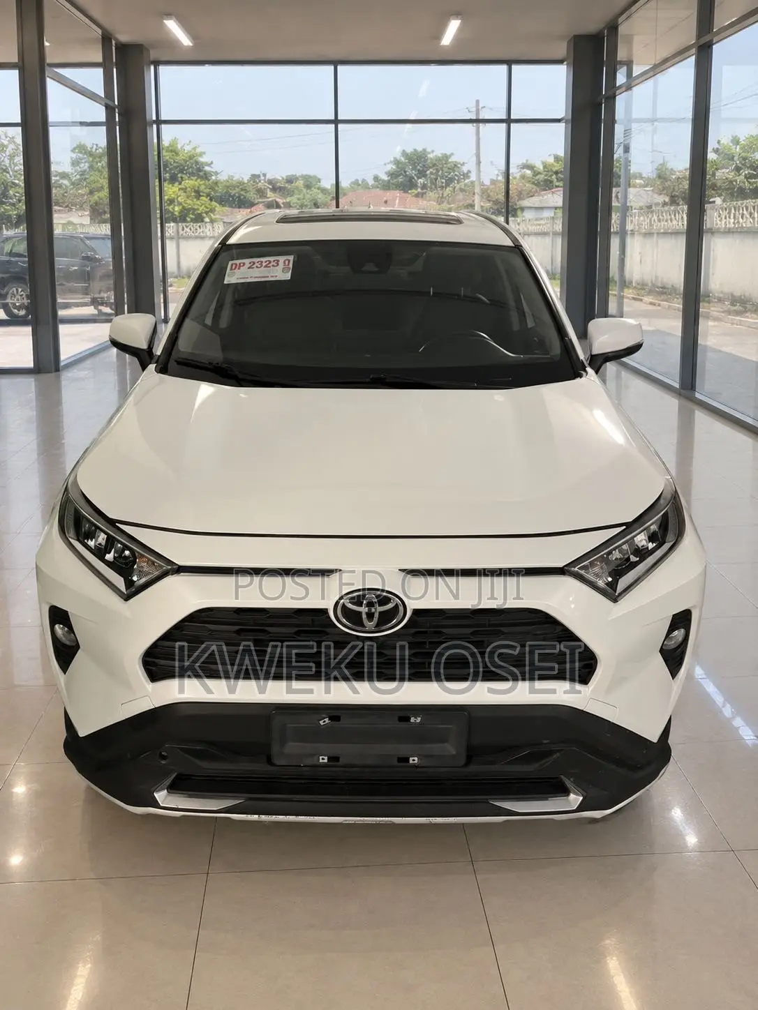 Toyota RAV4 XLE Premium 2021 White