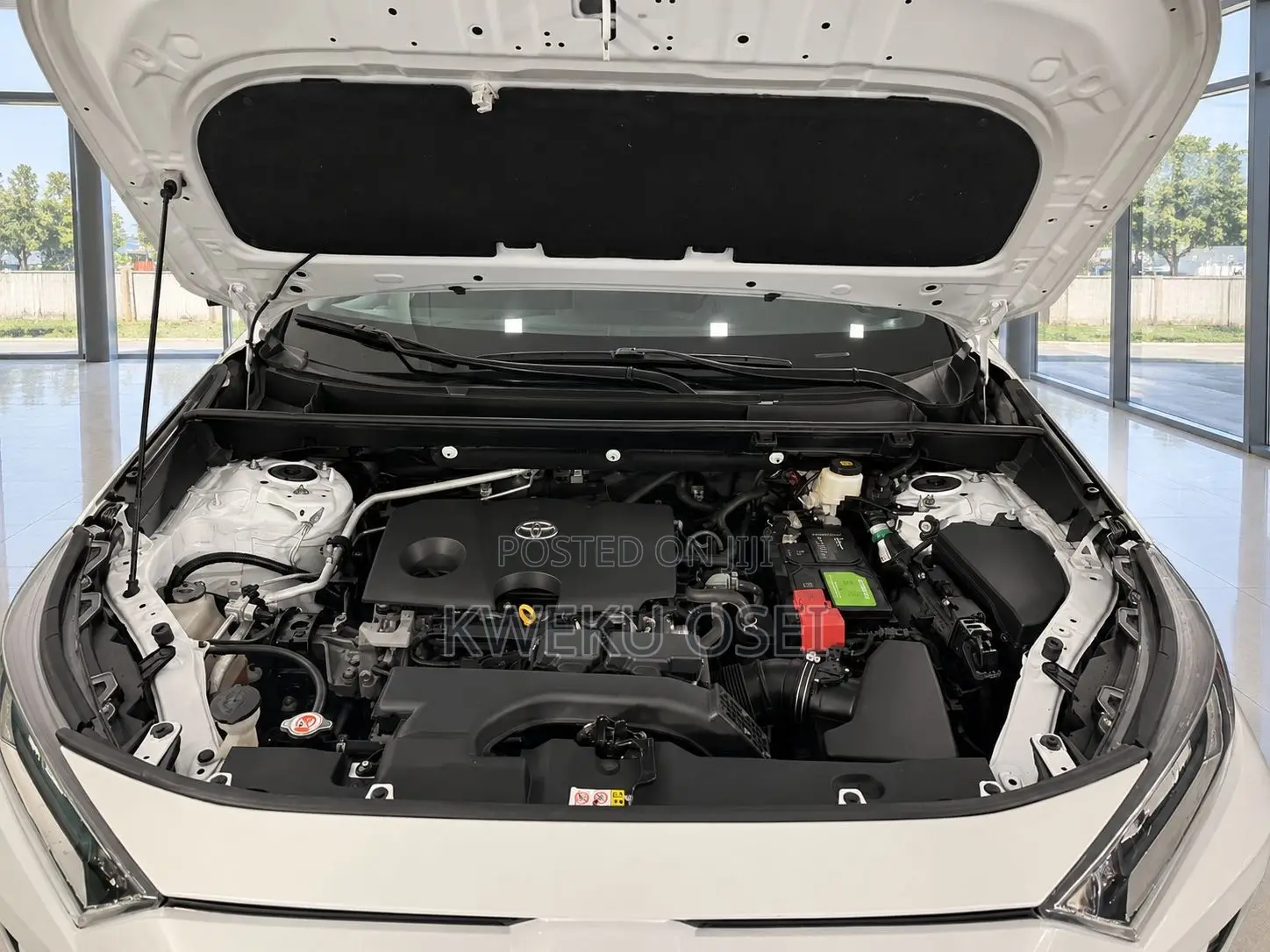 Toyota RAV4 XLE Premium 2021 White