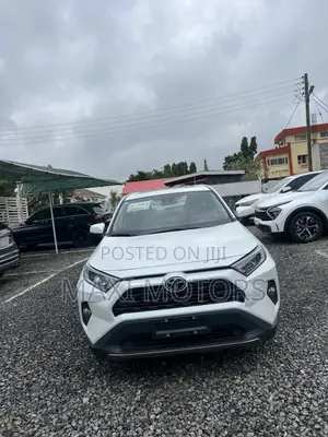 Toyota RAV4 2023 White