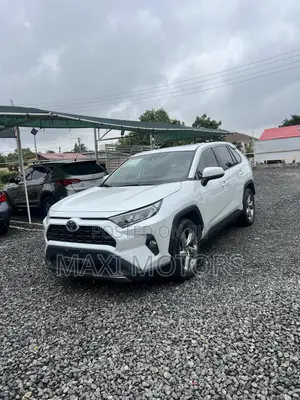 Toyota RAV4 2023 White