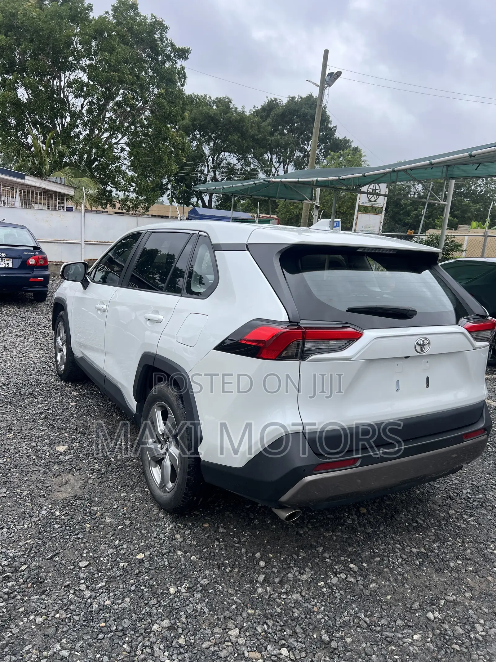 Toyota RAV4 2023 White
