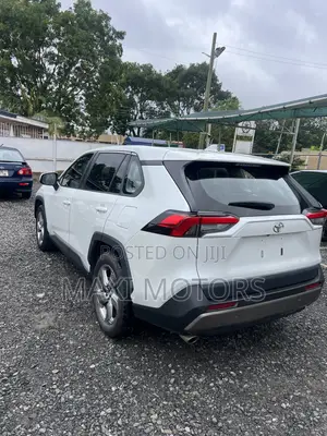 Toyota RAV4 2023 White