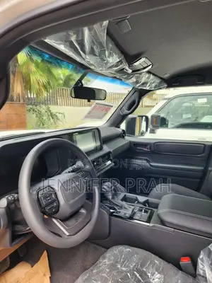 New Toyota Land Cruiser Prado 2.8 2024 White