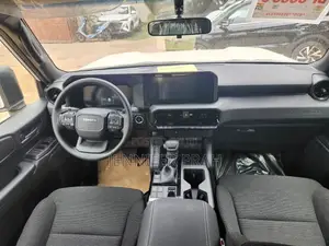 New Toyota Land Cruiser Prado 2.8 2024 White