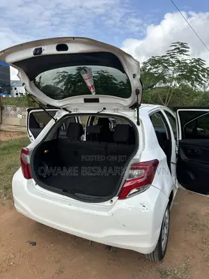 Toyota Vitz 2014 White