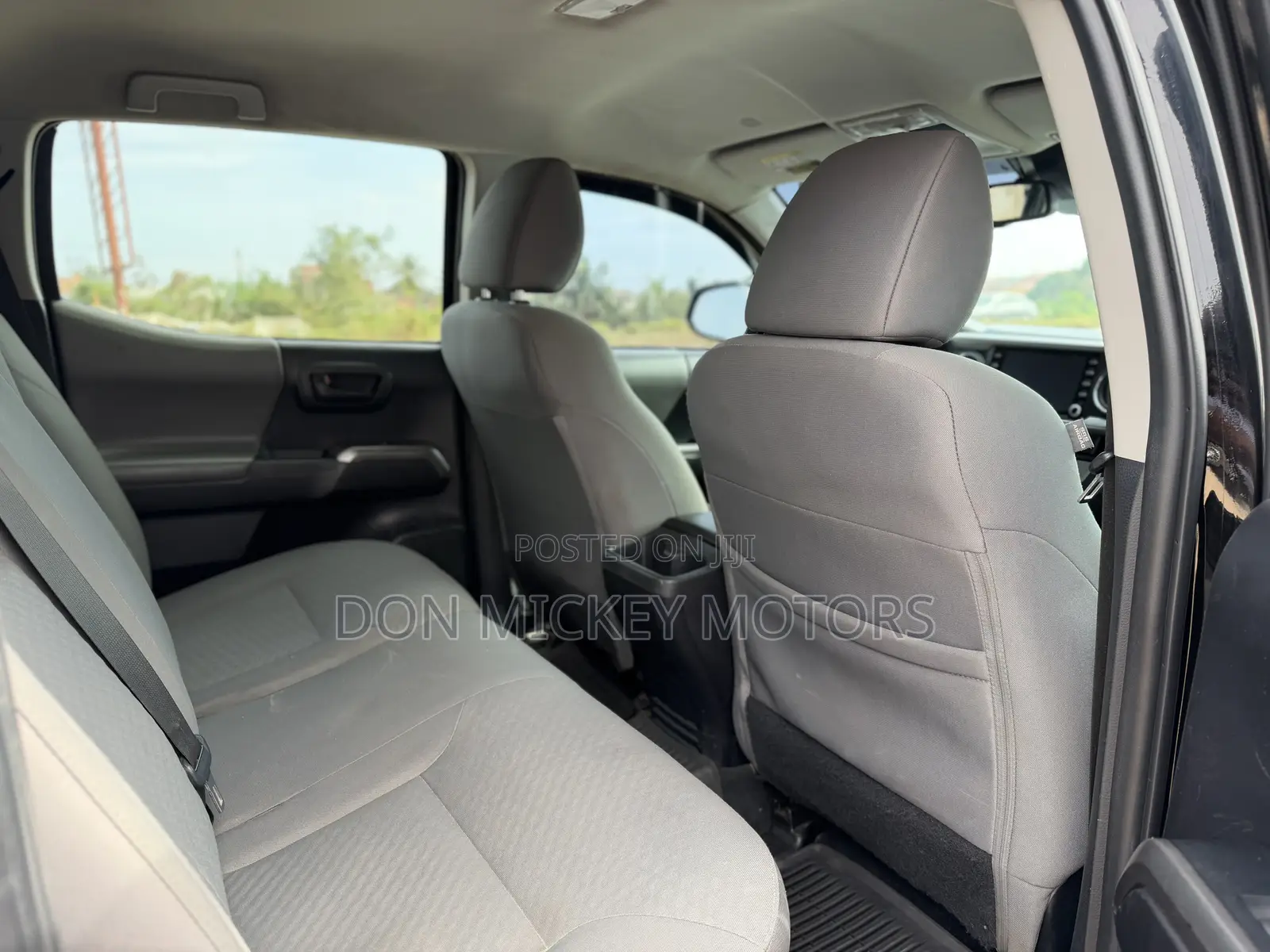 Toyota Tacoma SR5 2022 Black