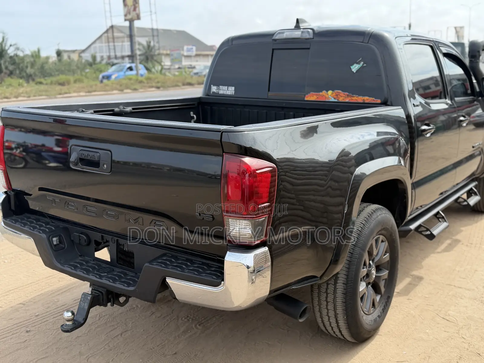 Toyota Tacoma SR5 2022 Black