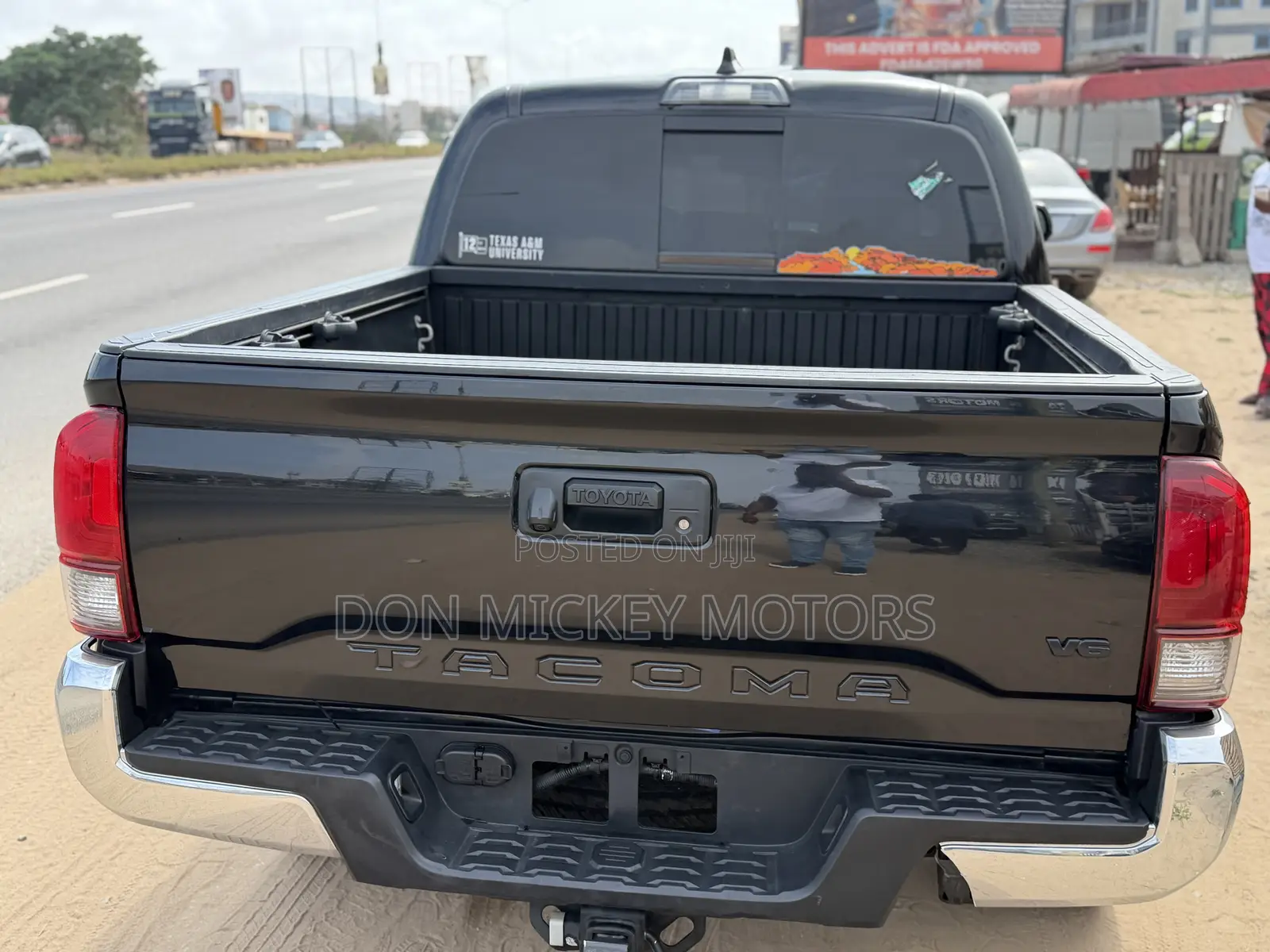 Toyota Tacoma SR5 2022 Black