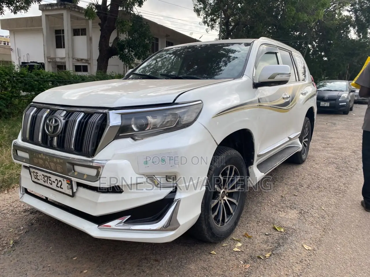Toyota Land Cruiser Prado 2013 White