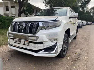 Toyota Land Cruiser Prado 2013 White