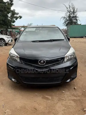 Toyota Vitz 2011 Black