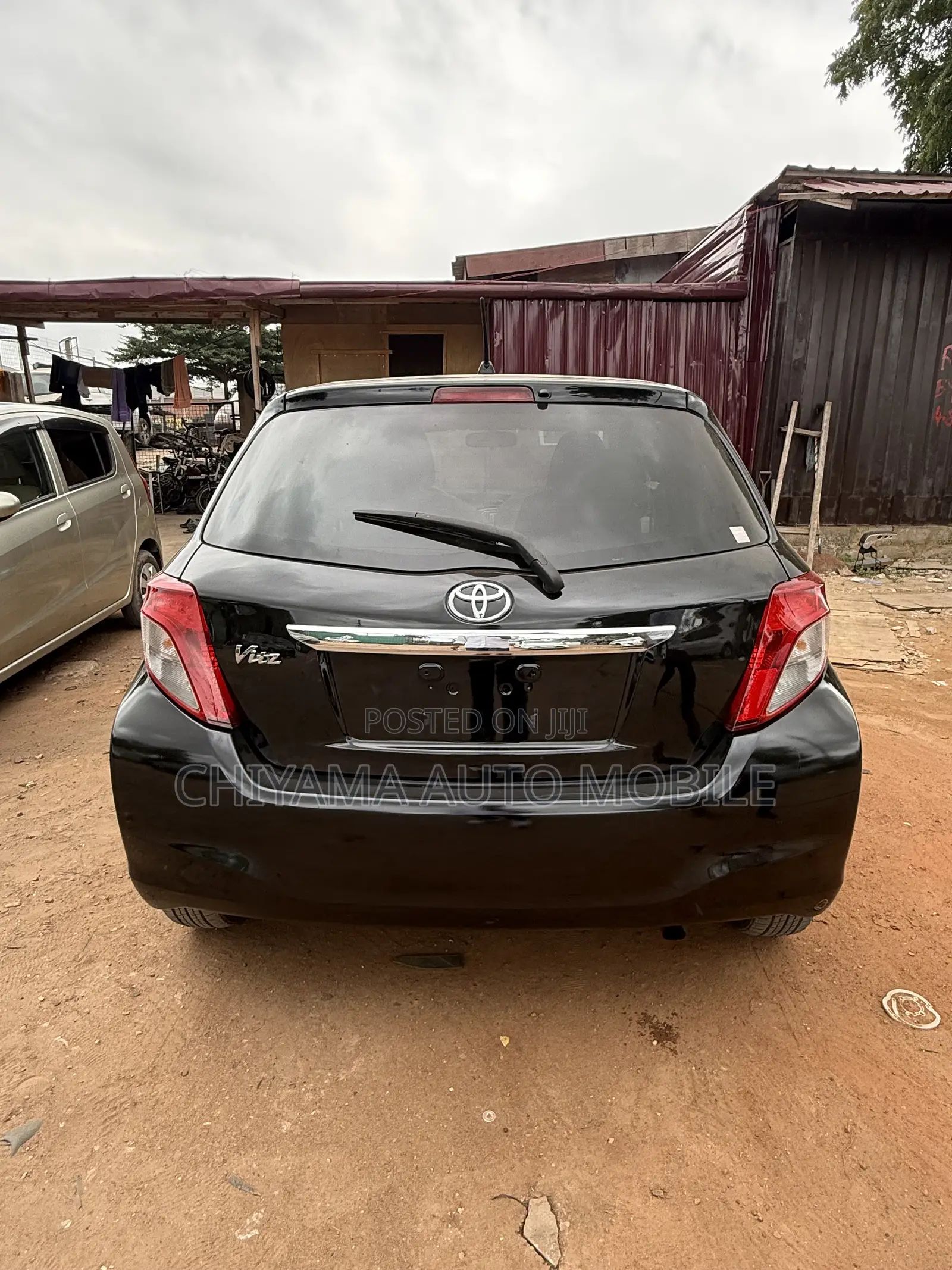 Toyota Vitz 2011 Black