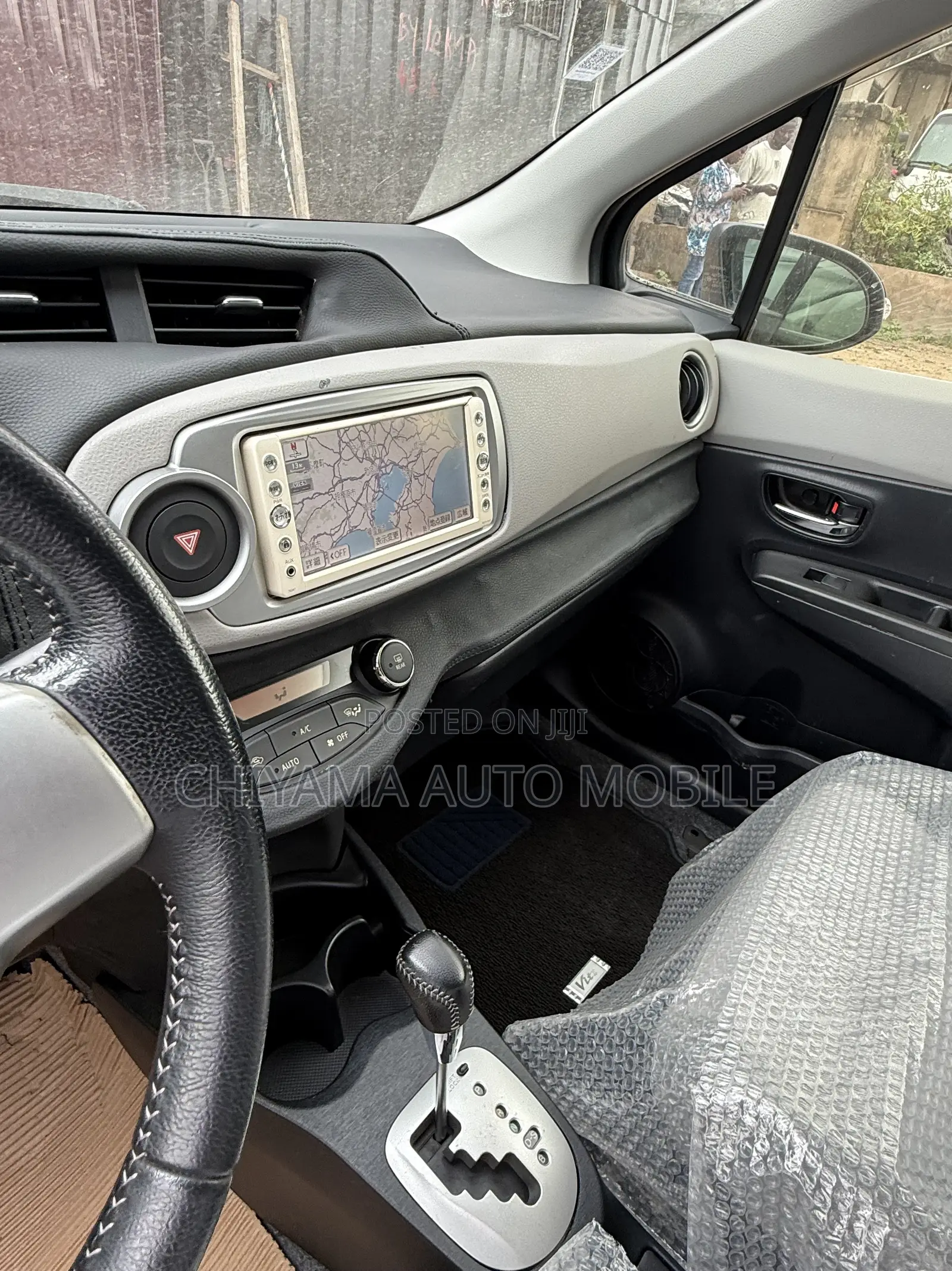 Toyota Vitz 2011 Black