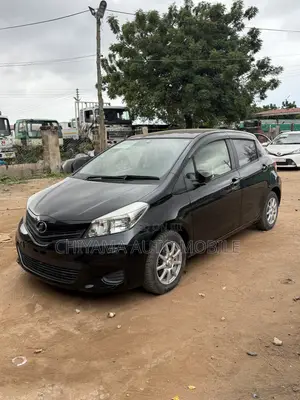 Toyota Vitz 2011 Black
