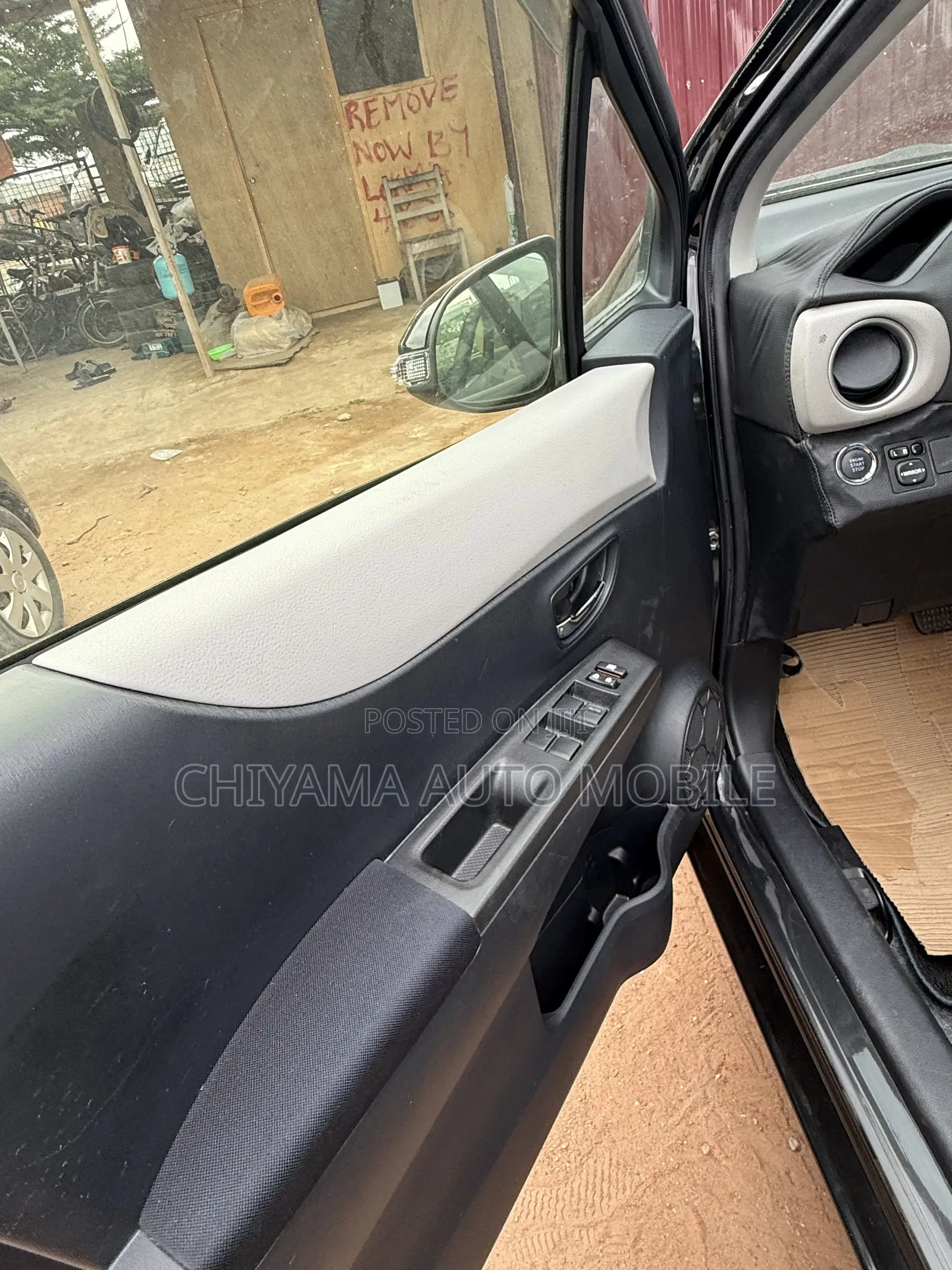 Toyota Vitz 2011 Black
