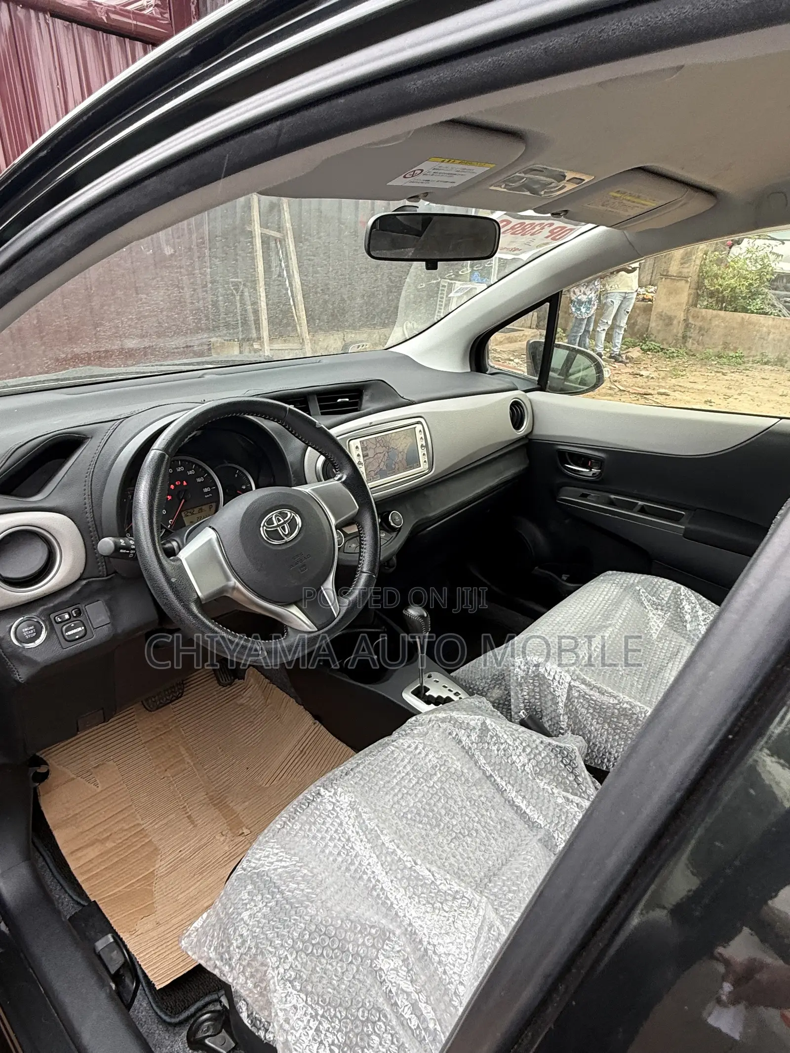 Toyota Vitz 2011 Black