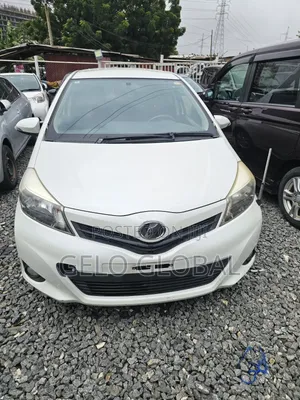 Toyota Vitz 2012 White