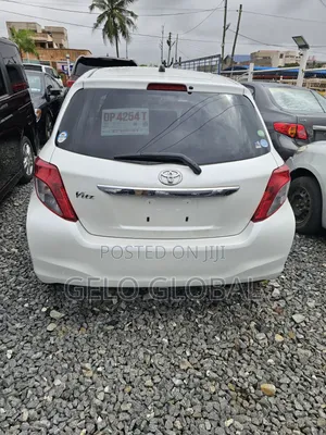 Toyota Vitz 2012 White