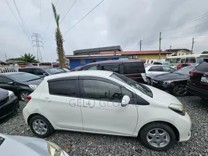 Toyota Vitz 2012 White