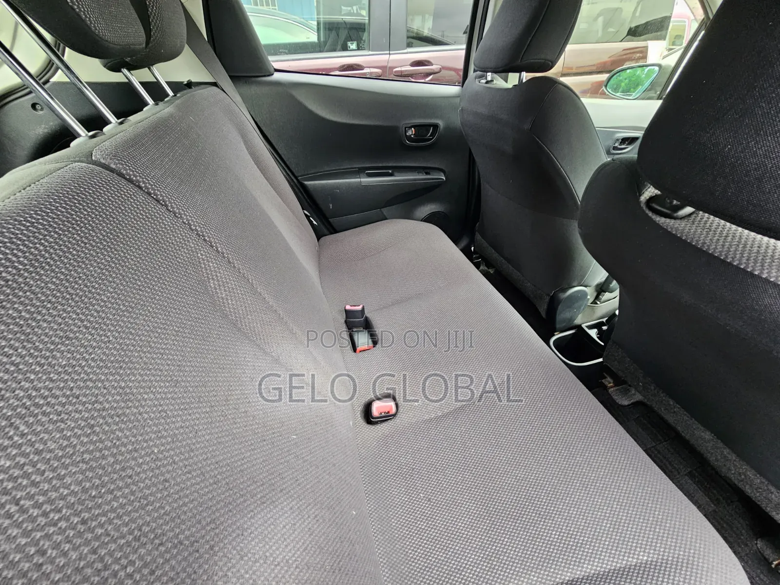 Toyota Vitz 2012 White