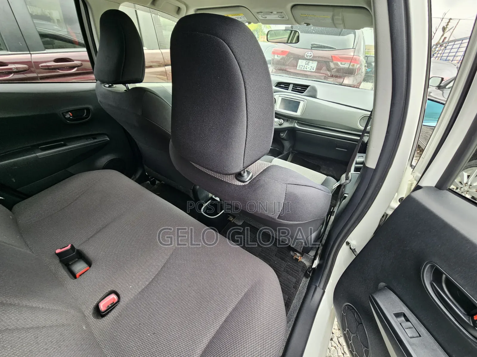 Toyota Vitz 2012 White