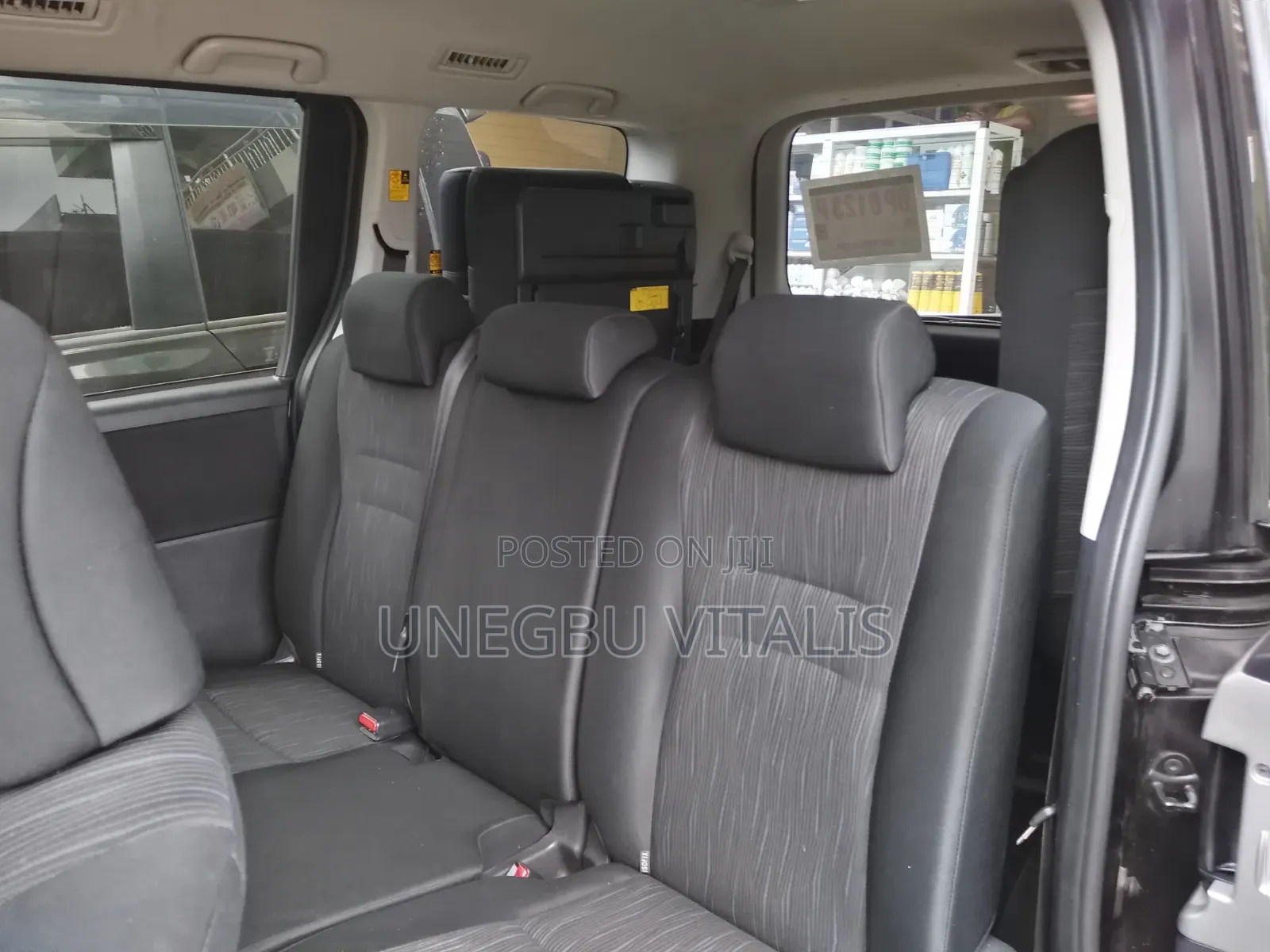 Toyota Voxy V 4WD 8-Seater 2012 Brown