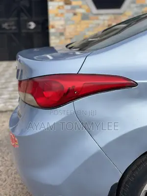 Hyundai Elantra Limited Sedan FWD (1.8L 4cyl 6A) 2013 Blue