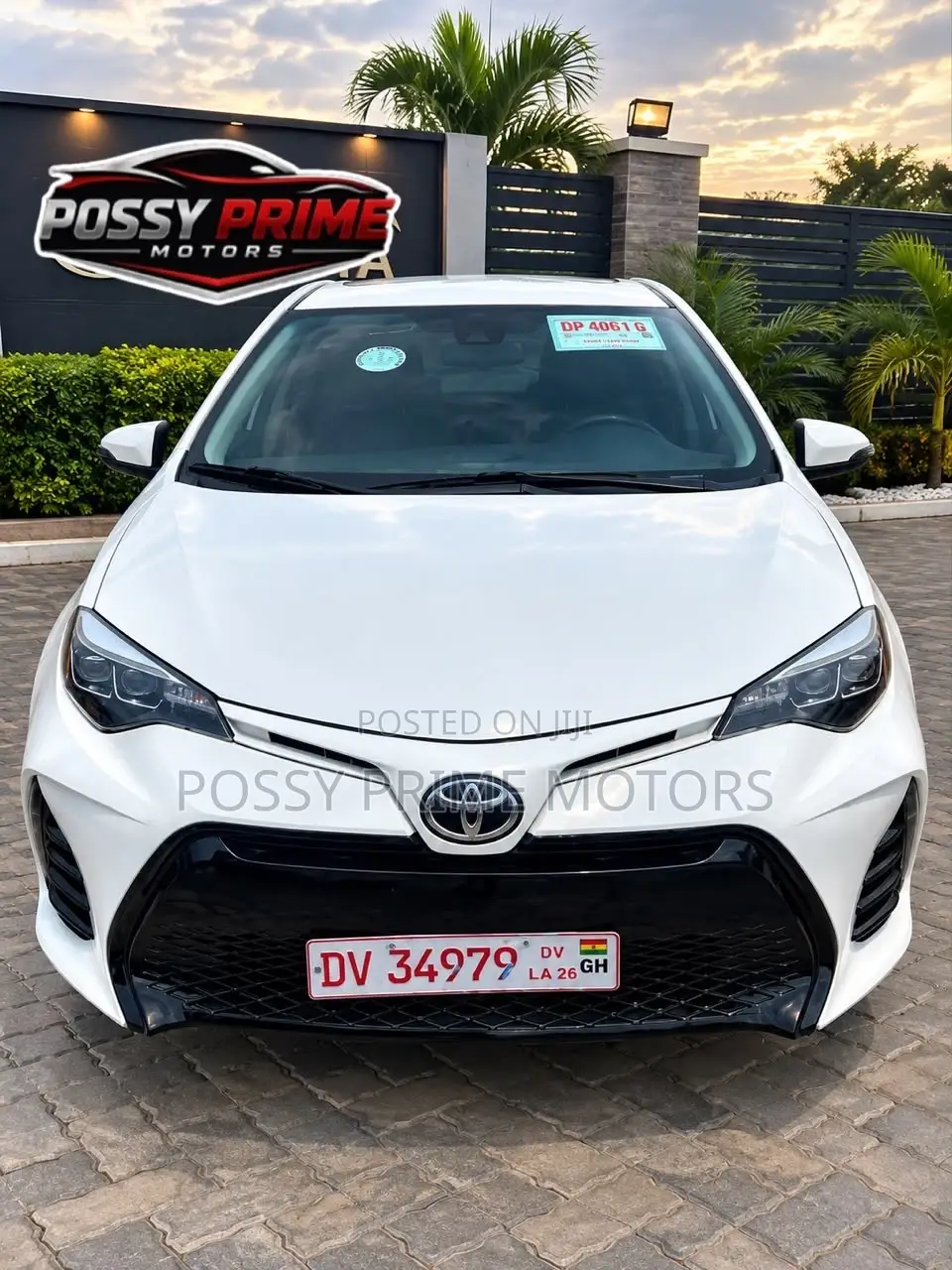 Toyota Corolla SE (1.8L 4cyl 6M) 2019 White