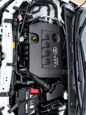 Toyota Corolla SE (1.8L 4cyl 6M) 2019 White