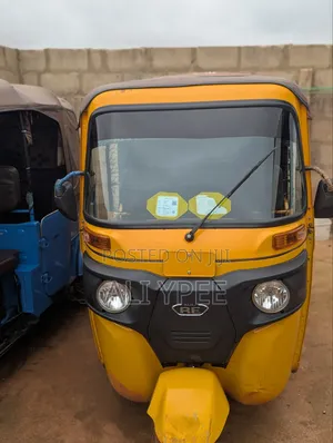 Bajaj RE 2026 Yellow