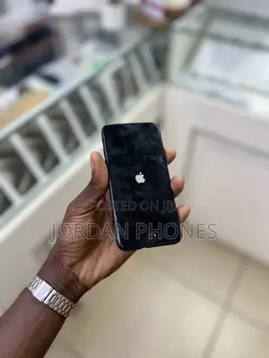 Apple iPhone SE (2020) 256 GB Black