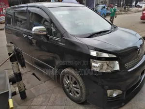 Toyota Voxy V 2WD 8-Seater 2011 Black