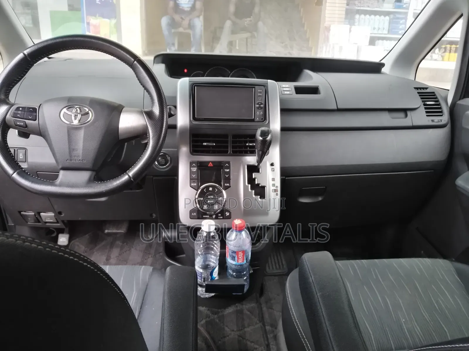 Toyota Voxy V 2WD 8-Seater 2011 Black