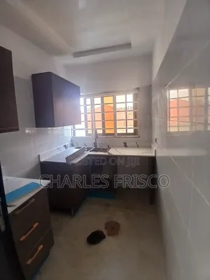 1bdrm Apartment in American House for rent