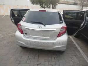 Toyota Vitz 1.5 FWD 5dr 2016 Silver