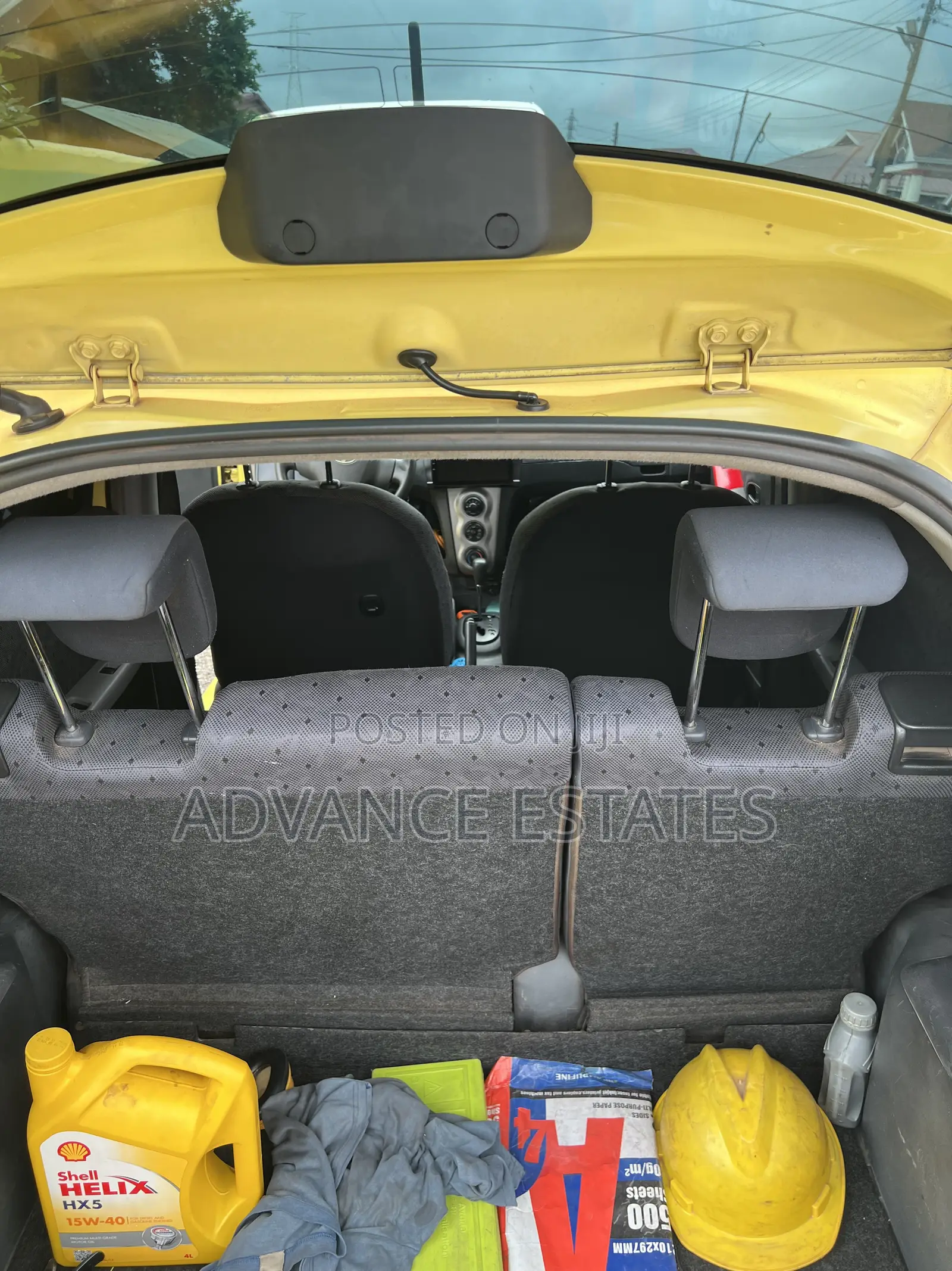 Toyota Vitz 1.3 FWD 5dr 2010 Yellow
