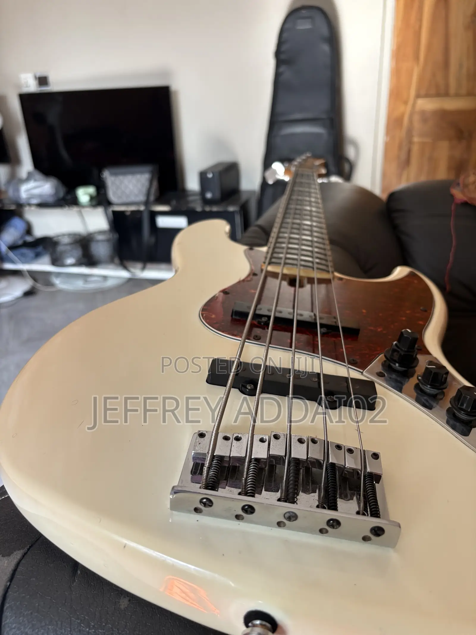 Marcus Miller V7