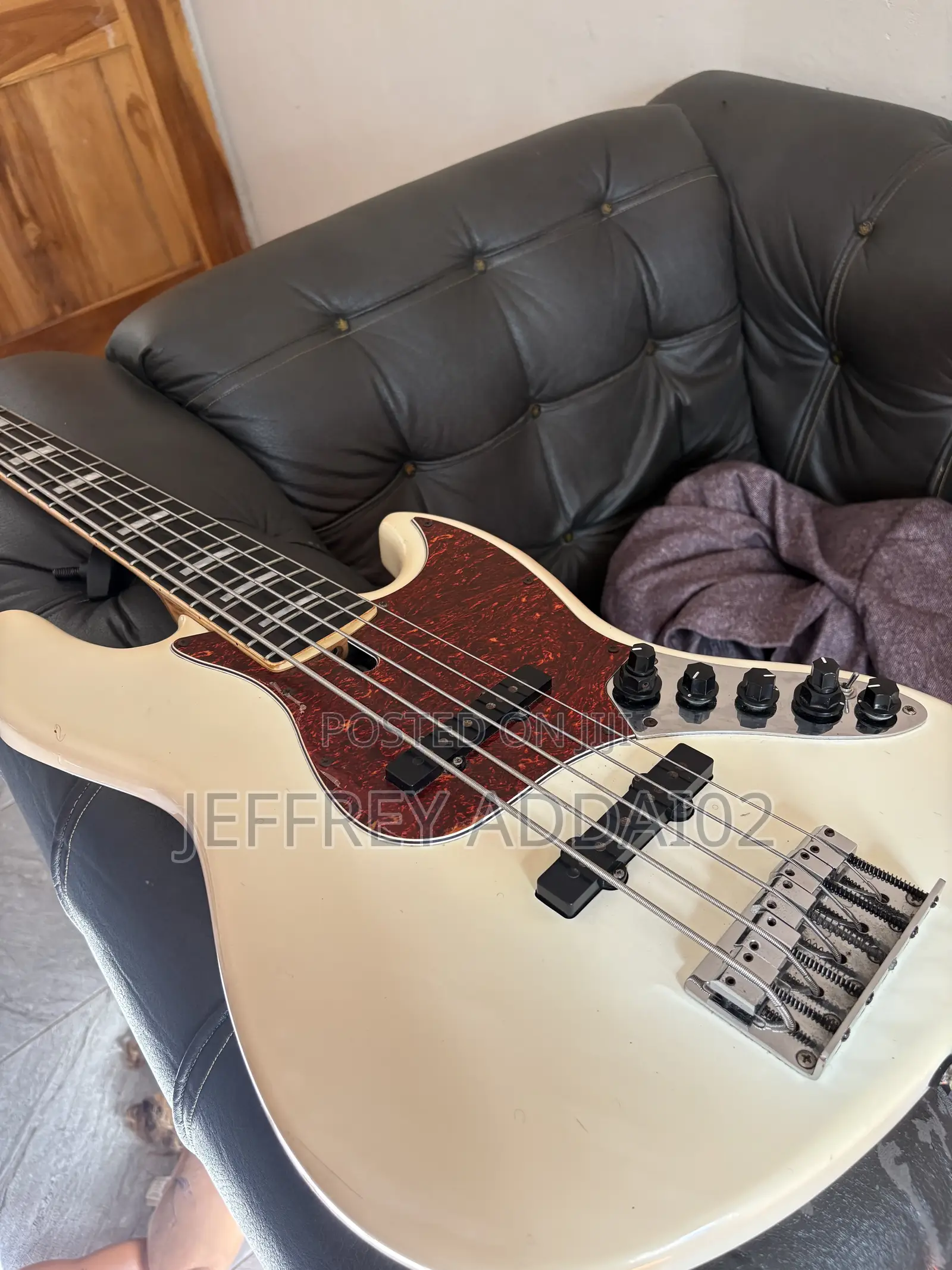 Marcus Miller V7