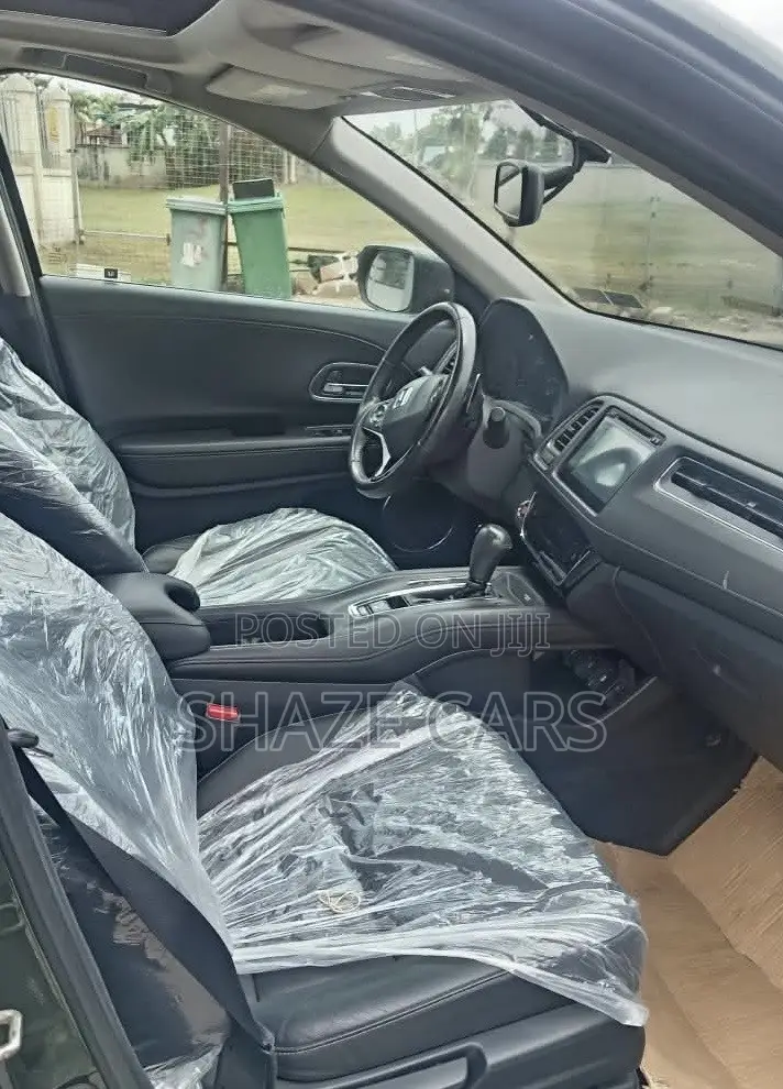 Honda HR-V 4dr SUV (1.5L 4cyl CVT) 2016 Green