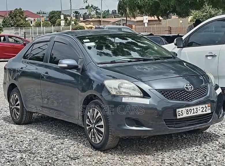 Toyota Belta 2010 Gray