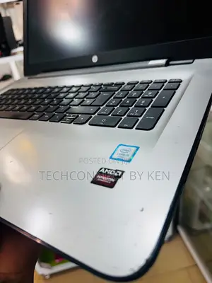 Laptop HP Pavilion 17 8GB Intel Core i5 HDD 500GB