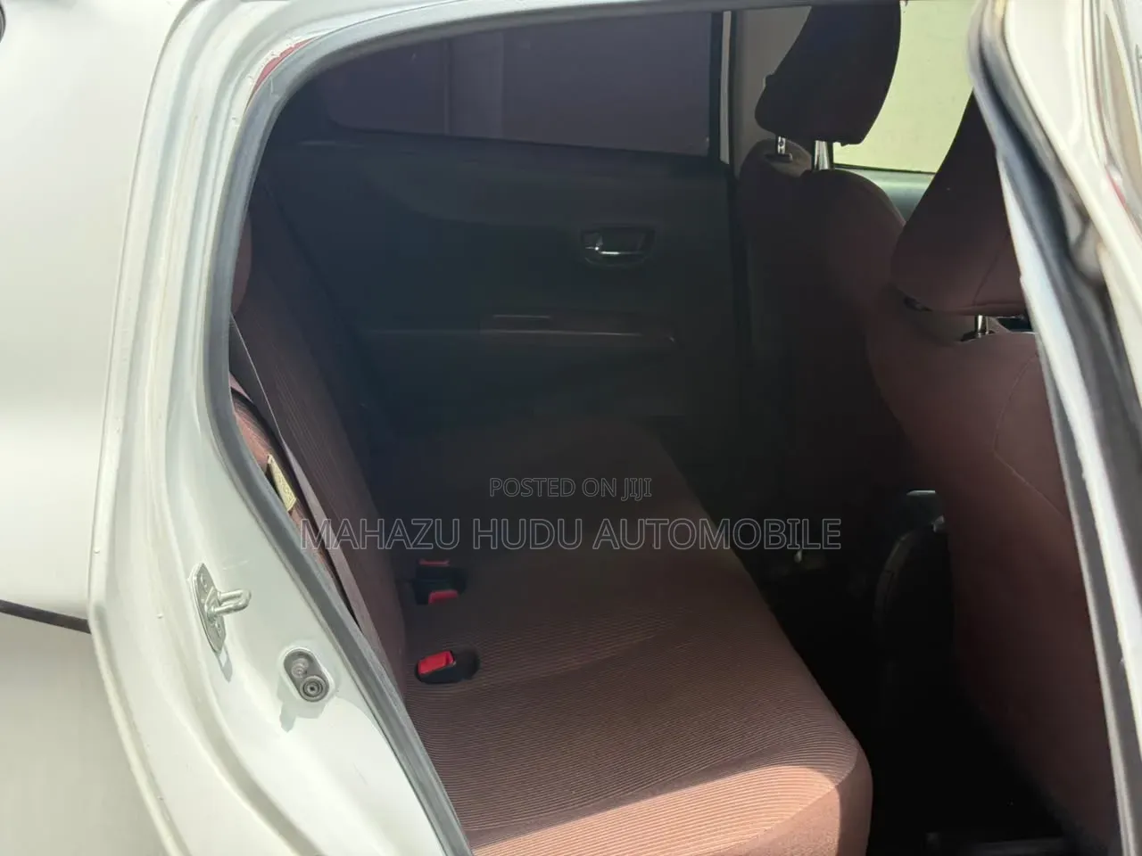 Toyota Vitz 1.3 AWD 3dr 2012 Silver